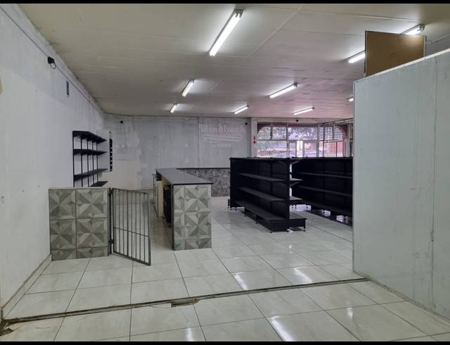 180M² RETAIL TO LET IN WHITE RIVER CENTRAL